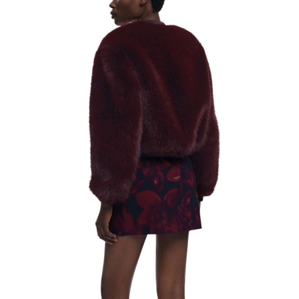 Jacket by Desigual for women in polyester faux fur bordeaux features a smart silhouette, perfectly accentuated by its unique and functional for a smart finish.