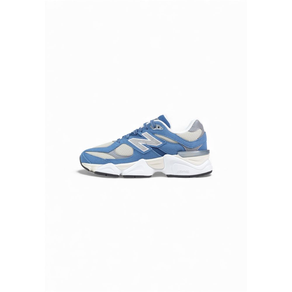 Sneakers by New Balance for women in synthetic blue presents a sumptuous silhouette as Women's Lightweight Athletic Casual Synthetic Sneakers, expertly defined by a sumptuous athletic casual style for a sumptuous, high-fashion look.