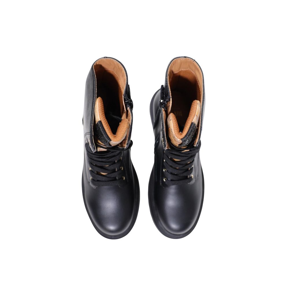 Lace-Up Ankle Combat Winter Boots by Alviero Martini Prima Classe for women in polyethylene & polurethane black features an high-performance silhouette, showcasing the sophisticated design of the Women's Polyethylene & Polurethane Lace-Up Ankle Combat Winter Boots with a and a refined .