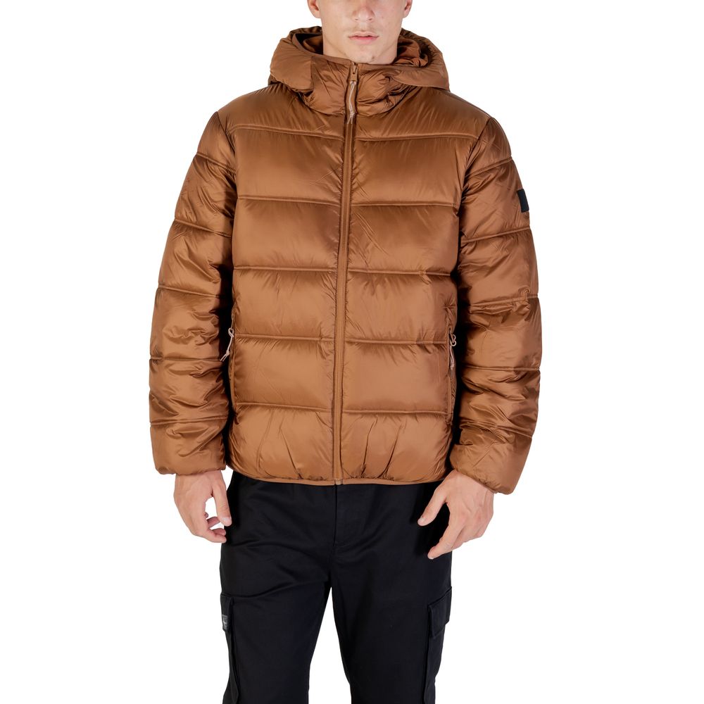 Hooded Overcoat by Tommy Hilfiger Jeans for men in polyamide brown showcases a architectural silhouette, artfully detailed with a distinctive hooded neckline and functional thermal, lightweight, pockets, hooded & insulated for a architectural finish.