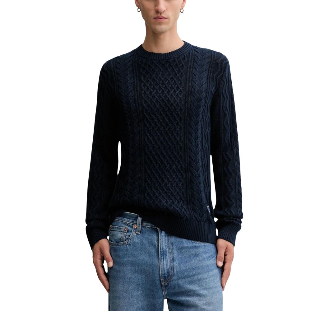 Sweatshirt by Tommy Hilfiger Jeans for men in cotton blue features an enviable silhouette, showcasing a premium and refined crew neckline for a truly enviable finish.