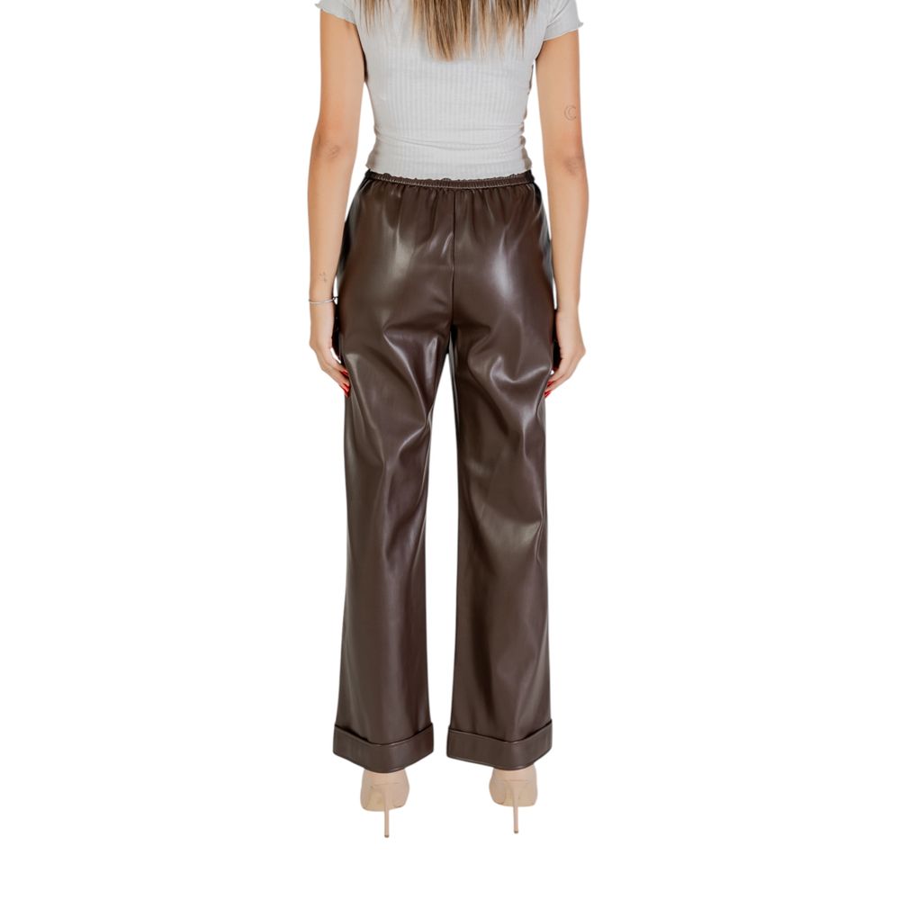 Trousers by Liu Jo for women in polyester brown presents a smart silhouette, meticulously detailed with a smart wide, a smart long, and a smart high rise.