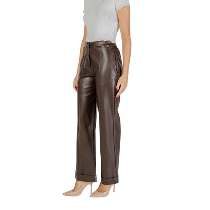 Trousers by Liu Jo for women in polyester brown features an sartorial silhouette, showcasing a precise wide and long with a sartorial high rise for a refined look.