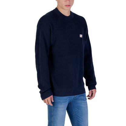 Sweatshirt by Calvin Klein Jeans for men in cotton blue features an enviable silhouette, showcasing a premium and refined for a truly enviable finish.