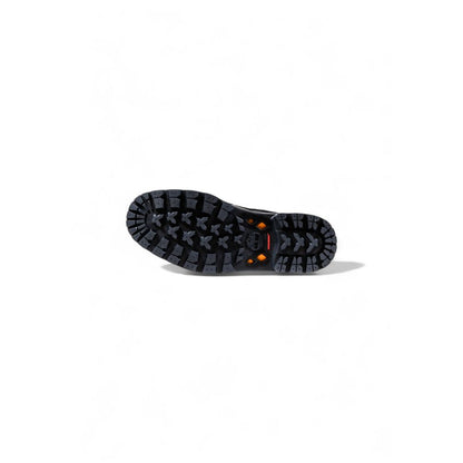 Lace-Up Ankle Winter Boots by Timberland for men in leather & metal black showcases a ergonomic silhouette from the Men's Leather & Metal Lace-Up Ankle Winter Boots collection, featuring a ergonomic and a ergonomic .