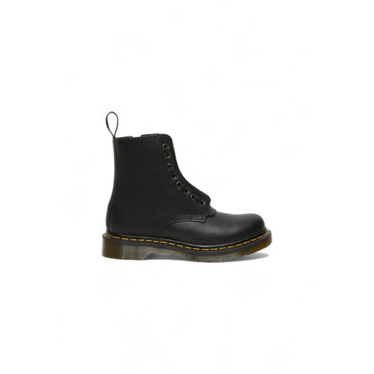 Lace-Up Winter Boots by Dr. Martens for women in nappa leather & rubber black & yellow features an high-performance design from the Women's Nappa Leather & Rubber Lace-Up Winter Boots collection, highlighting a high-performance and for a refined look.