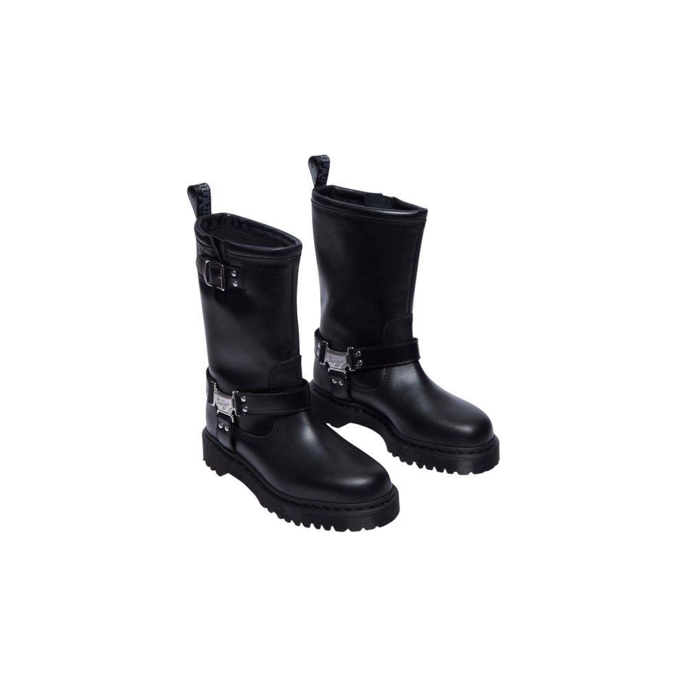 Lace-Up Boots by Dr. Martens for women in leather & metal black features an aerodynamic silhouette from the Women's Leather & Metal Lace-Up Boots collection, showcasing a aerodynamic and refined for an aerodynamic look.