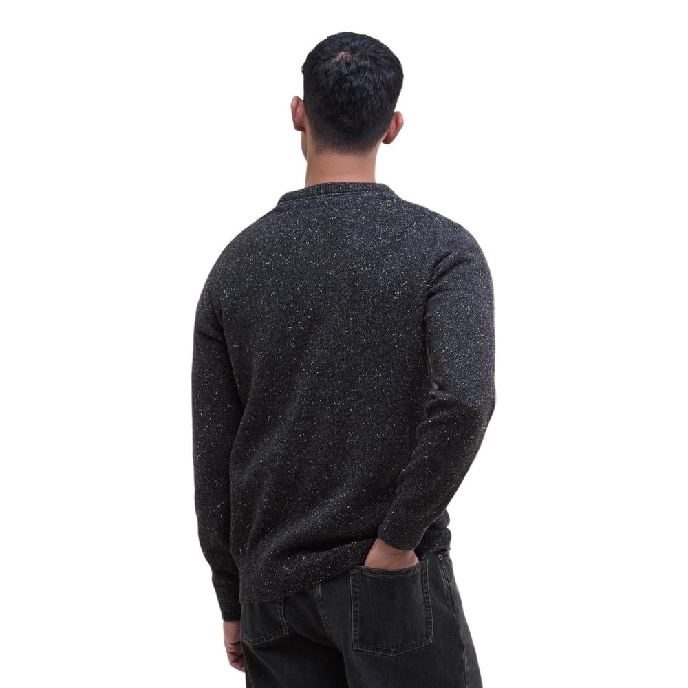 Sweatshirt by Barbour for men in wool black & natural features an enviable silhouette, showcasing a premium and refined crew neckline for a truly enviable finish.