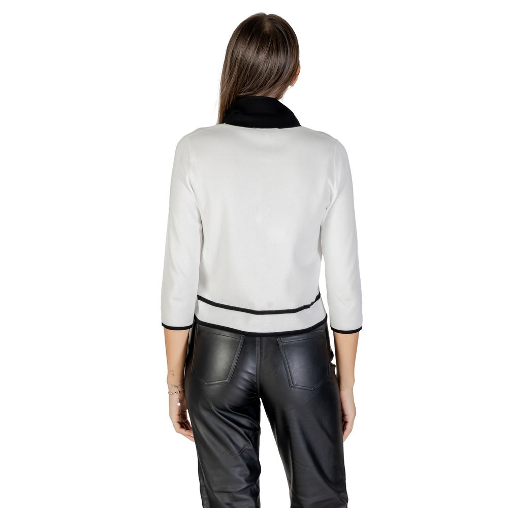 Sweatshirt by Morgan De Toi for women in polyamide viscose black & white features an provocated silhouette, detailed with a provocated and a refined for a sophisticated aesthetic.