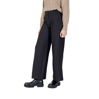 Trousers by Jacqueline De Yong for women in stretch polyester black features a tailored silhouette with a tailored flared, bootcut & wide, defined by its long and a sophisticated high rise.