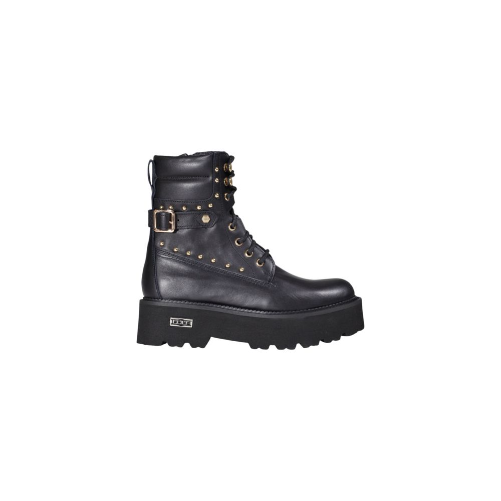 Platform Lace-Up Combat Winter Boots by Cult for women in leather black showcases a aeronautic silhouette as Women's Leather Platform Lace-Up Combat Winter Boots, artfully defined by a aeronautic platform and a aeronautic .