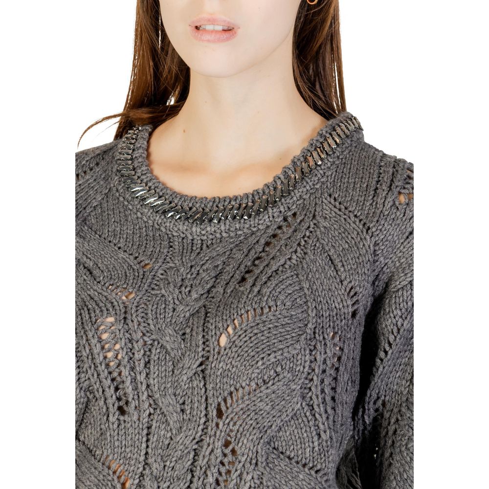 Sweatshirt by Liu Jo for women in marabou wool gray features an enviable silhouette, showcasing a premium and refined for a truly enviable finish.
