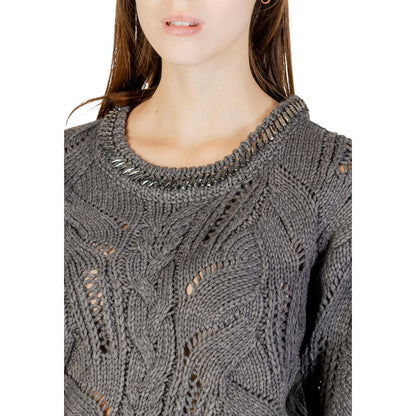 Sweatshirt by Liu Jo for women in marabou wool gray features an enviable silhouette, showcasing a premium and refined for a truly enviable finish.