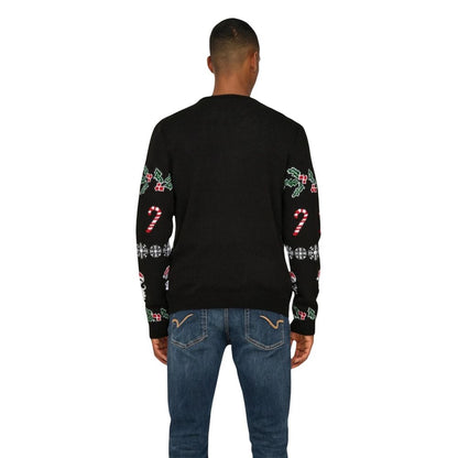 Sweatshirt by Only & Sons for men in marabou black showcases a slouchy chic silhouette, artfully detailed with a slouchy chic crew neckline and for a slouchy chic finish.