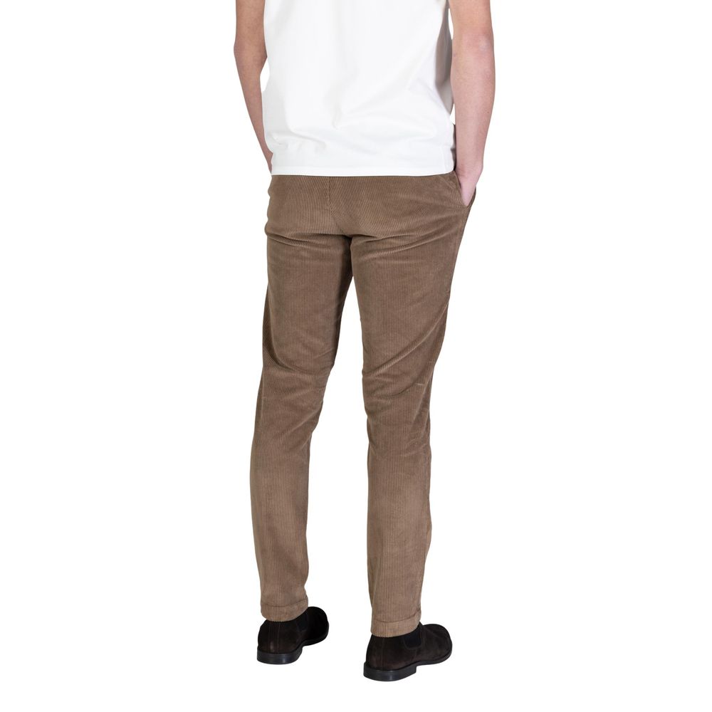 Trousers by Borghese for men in stretch cotton brown features an sartorial silhouette, showcasing a precise slim and long with a sartorial for a refined look.
