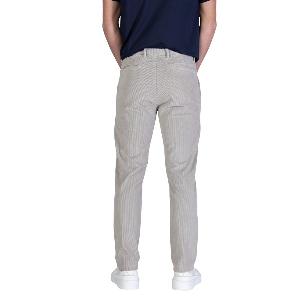 Trousers by Borghese for men in stretch cotton gray features an on trend silhouette, showcasing a sophisticated slim with a long and for an on trend finish.