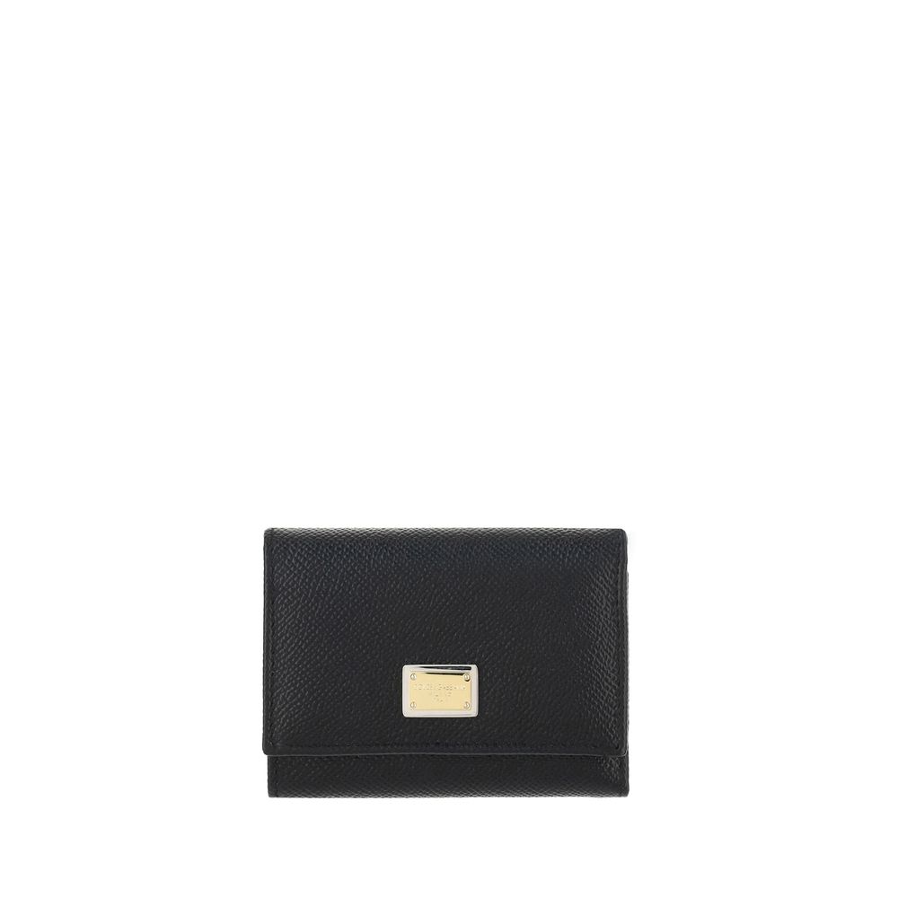 Cardholder Wallet by Dolce & Gabbana for women in bos taurus calfskin leather black showcases a discerning silhouette, artfully capturing the essence of Bos Taurus Calfskin Leather Cardholder Wallet with its functional card-organization.