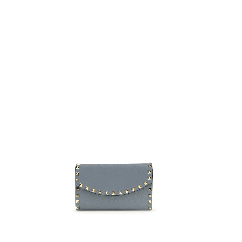 Cardholder Wallet by Valentino Garavani for women in bos taurus calfskin leather blue presents a architectural silhouette from the Rockstud Bos Taurus Calfskin Leather Cardholder Wallet collection, showcasing architectural card-organization chain for a architectural finish.