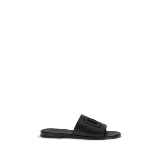Flat Sandals by Dolce & Gabbana for men in bos taurus calf leather black showcases a sculptural silhouette as Men's Bos Taurus Calf Leather Flat Sandals, defined by a sculptural flat and sculptural open toe style for a sculptural look.