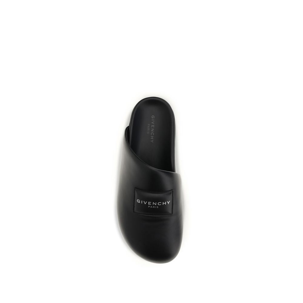 Flat Mule Mules Shoes by Givenchy for men in bos taurus calf & lambskin leather black & signature showcases a resplendent Men's Bos Taurus Calf & Lambskin Leather Flat Mule Mules Shoes aesthetic, defined by its resplendent and elegant flat.