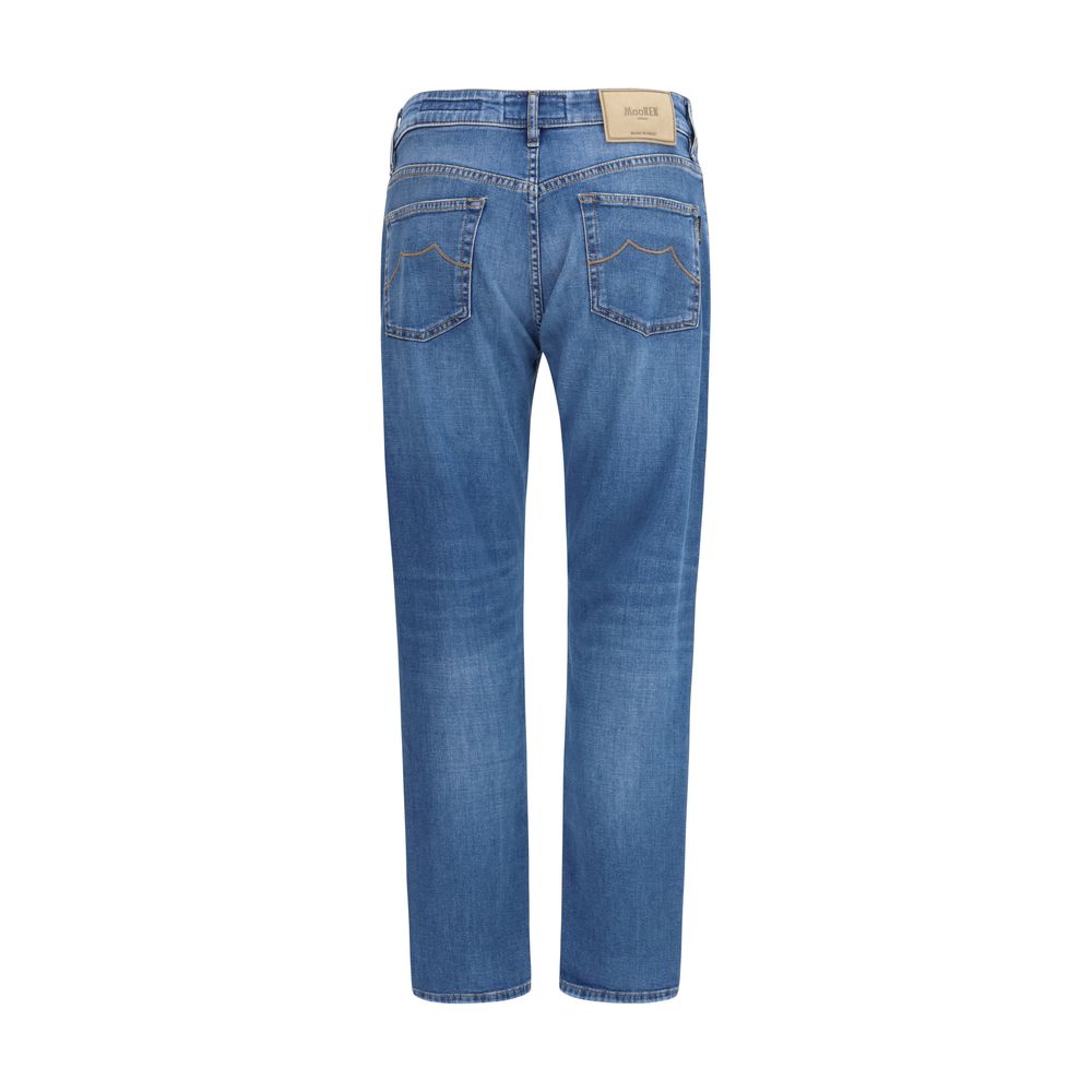 Jeans by MooRER for men in stretch denim cotton blue features an sophisticated and straight-leg & regular-fit with a precise long, creating a sophisticated and sophisticated silhouette.