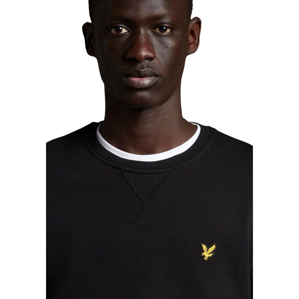 Activewear Sweatshirt by Lyle & Scott for men in cotton black presents a dynamic silhouette, featuring a dynamic and detailed with functional .