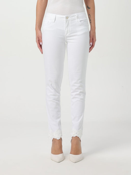 Jeans by Liu Jo for women in denim cotton white features an sophisticated and skinny & slim with a precise long, creating a sophisticated and sophisticated silhouette.