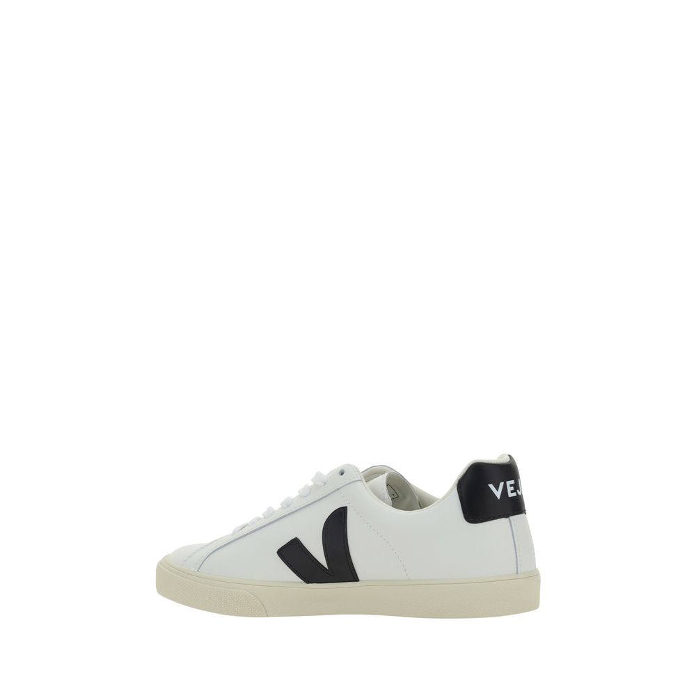 Sneakers by Veja for women in bos taurus calfskin leather white & signature presents a sumptuous silhouette, artfully capturing the essence of the Women's Fashion Bos Taurus Calfskin Leather Sneakers with its sumptuous fashion style design.