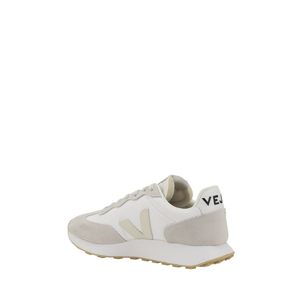 Athletic Sneakers by Veja for women in bos taurus calf leather white features an effortless chic silhouette, showcasing the signature athletic style of the Women's Athletic Bos Taurus Calf Leather Sneakers collection with a truly effortless chic finish.