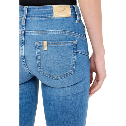 Jeans by Liu Jo for women in stretch denim cotton light-blue features an sophisticated and skinny, regular-fit & slim with a precise long, creating a sophisticated and sophisticated silhouette.