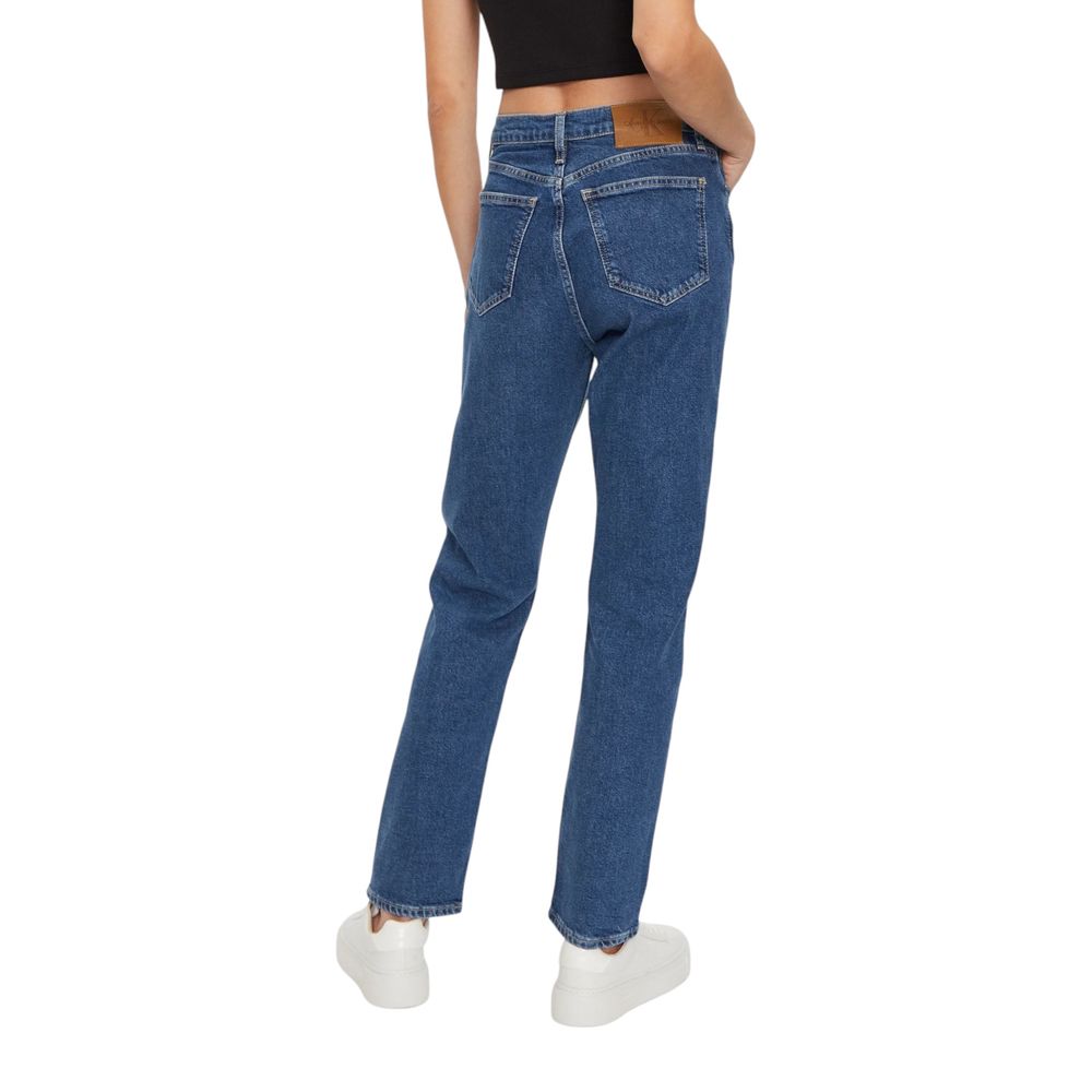 Jeans by Calvin Klein Jeans for women in stretch denim cotton blue features an sophisticated and skinny & slim with a precise long, creating a sophisticated and sophisticated silhouette.