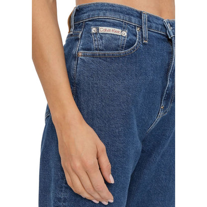 Jeans by Calvin Klein Jeans for women in stretch denim cotton blue features an refined tailoring silhouette, showcasing a premium skinny & slim with a and long cut for a refined tailoring look.