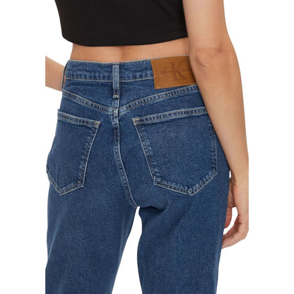 Jeans by Calvin Klein Jeans for women in stretch denim cotton blue features a refined silhouette with a refined skinny & slim, defined by a and a refined long for a refined finish.