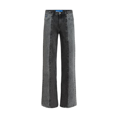 Jeans by Karl Lagerfeld for women in denim cotton black features a refined silhouette with a refined relaxed-fit & wide, defined by a mid rise and a refined long for a refined finish.