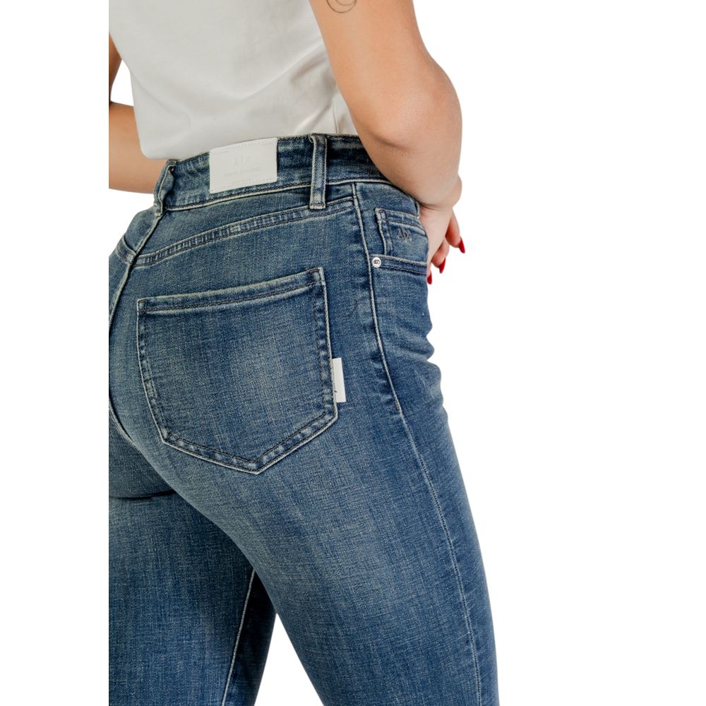 Jeans by Armani Exchange for women in stretch denim cotton blue features an refined tailoring silhouette, showcasing a premium skinny & slim with a and long cut for a refined tailoring look.