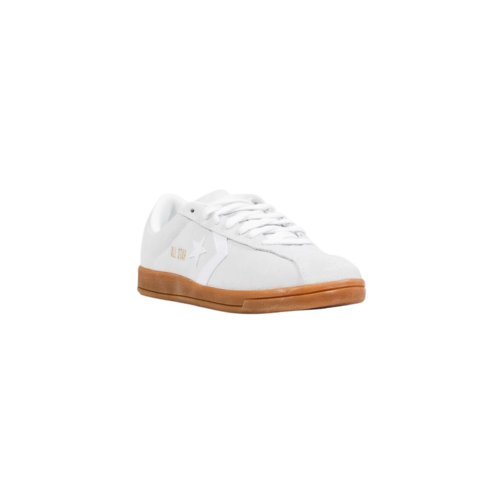 Sneakers by Converse for women in suede leather & rubber white features a sumptuous design, perfectly showcasing the sumptuous low-top casual style of this Women's Low-Top Casual Suede Leather & Rubber Sneakers.