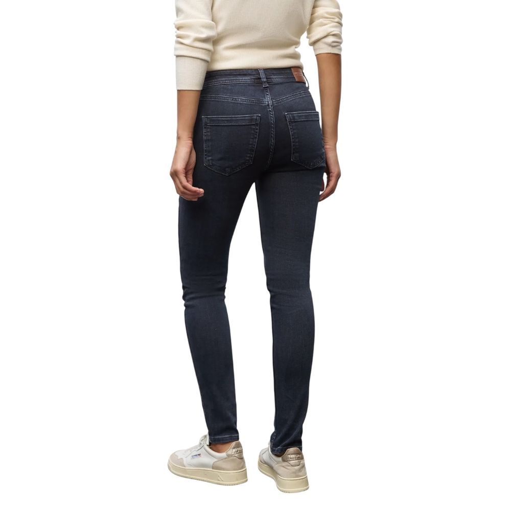 Jeans by Street One for women in stretch denim cotton blue features an refined tailoring silhouette, showcasing a premium skinny & slim with a and long cut for a refined tailoring look.