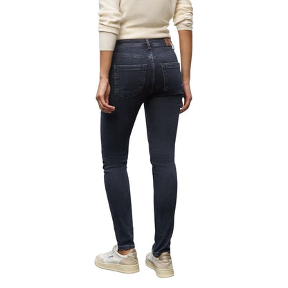 Jeans by Street One for women in stretch denim cotton blue features an refined tailoring silhouette, showcasing a premium skinny & slim with a and long cut for a refined tailoring look.