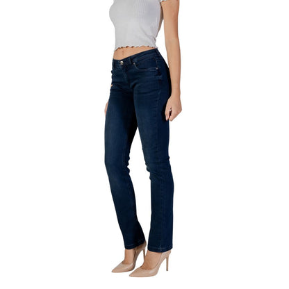 Jeans by Street One for women in stretch denim cotton blue features a polished silhouette with a polished skinny, regular-fit & slim, reaching a polished long and finished with a polished .
