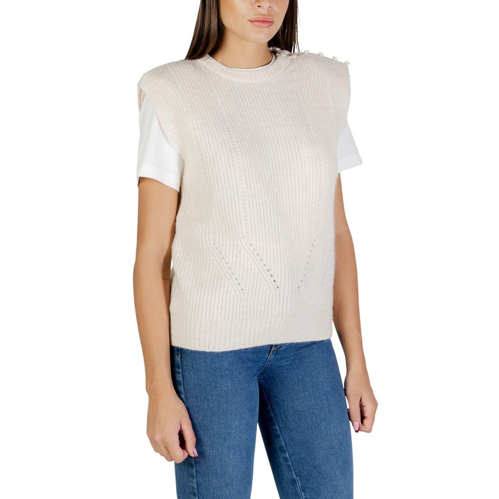 Sweater by ICHI for women in wool & polyester cream features an polished silhouette, showcasing refined and a sophisticated for a truly polished finish.