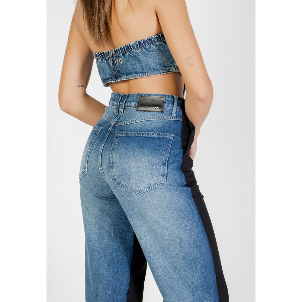 Jeans by Colcci for women in stretch denim & viscose black features an refined tailoring silhouette, showcasing a premium straight-leg, regular-fit & mom with a high rise and long cut for a refined tailoring look.