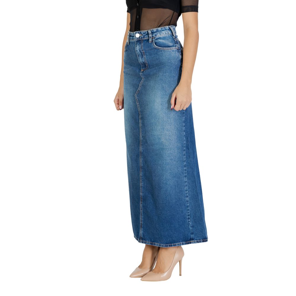 Skirt by Colcci for women in cotton blue & natural features a captivating silhouette, showcasing the captivating Women's Maxi Long Flared High-Rise Cotton Skirt design with a sophisticated maxi long for a captivating look.