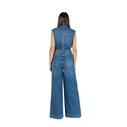 One-Piece by Colcci for women in cotton blue presents a mesmerising silhouette, showcasing a sophisticated and for a truly mesmerising finish.