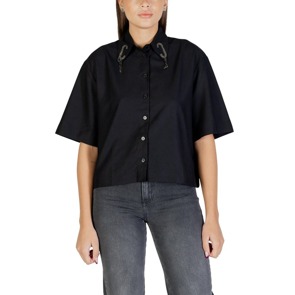 Shirt by Colcci for women in cotton modal & viscose black features an architectural silhouette with a refined short-sleeve and elegant for a architectural look.