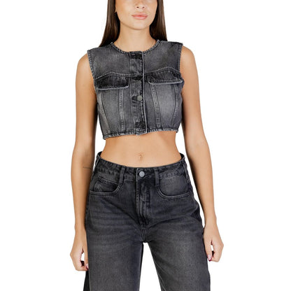 Vest by Colcci for women in cotton black showcases a utilitarian silhouette, artfully incorporating pockets and a utilitarian for a truly utilitarian finish.