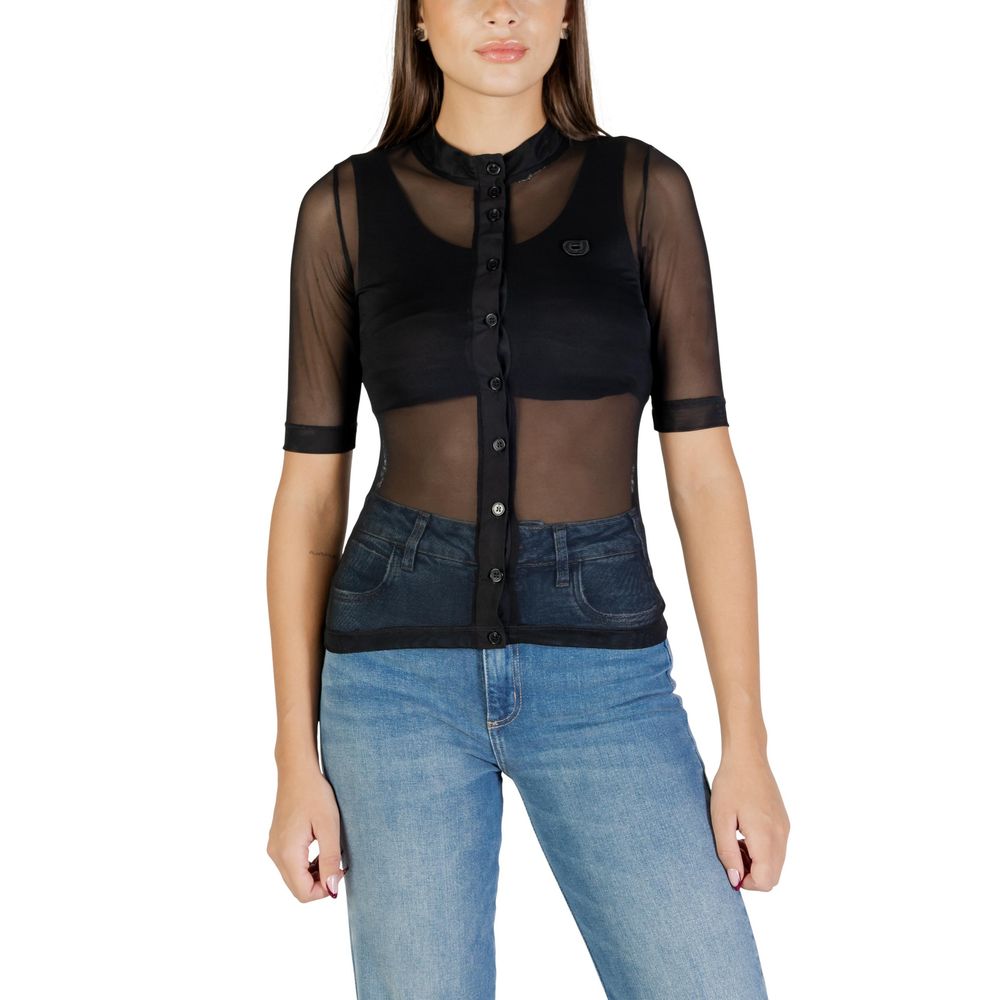 Shirt by Colcci for women in stretch polyester black & transparent showcases a sharp silhouette, elegantly detailed with a sharp mandarin neckline and sharp short-sleeve.