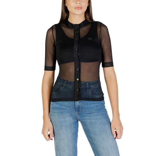 Shirt by Colcci for women in stretch polyester black & transparent showcases a sharp silhouette, elegantly detailed with a sharp mandarin neckline and sharp short-sleeve.