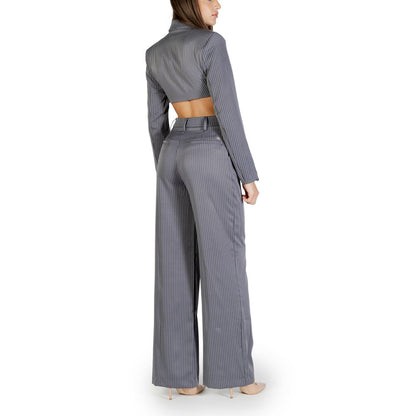 One-Piece by Colcci for women in stretch viscose polyester gray features a alluring silhouette, artfully detailed with a alluring and for a truly alluring finish.