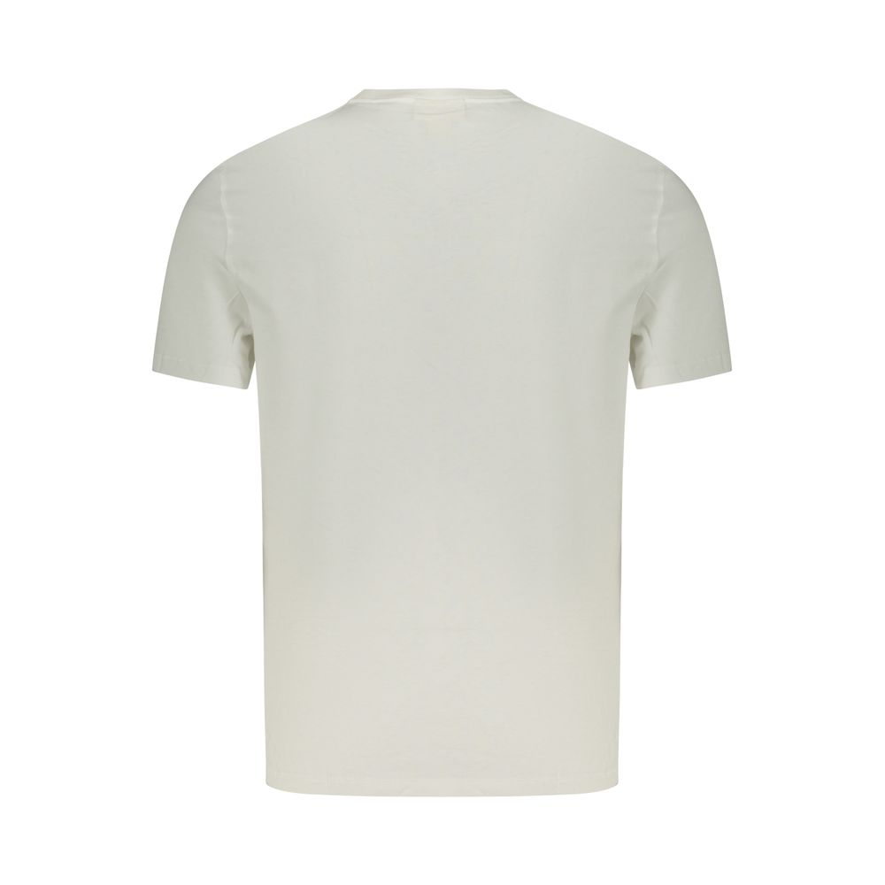 T-Shirt by Calvin Klein for men in cotton white & print features an edgy silhouette, meticulously detailed with a sophisticated and for a truly edgy finish.
