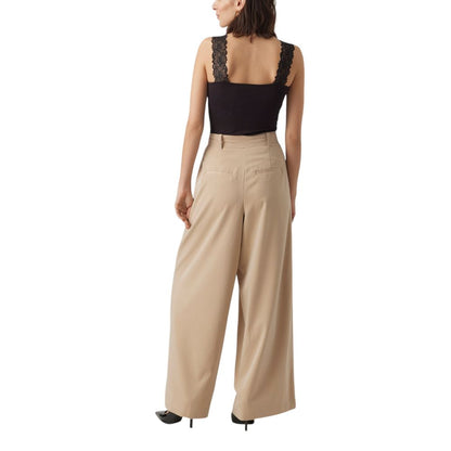Tank Top by Vero Moda for women in strech viscose black showcases a meticulous silhouette, artfully finished with a meticulous and for a sophisticated, meticulous look.